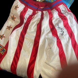 World Famous Harlem Globetrotters Authentic Merchandise Red & White Shorts
